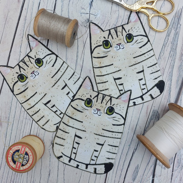 Fabric tabby cat - iron on fabric cat for DIY - BoxRoomBazaar