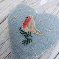 Heart shaped robin decoration