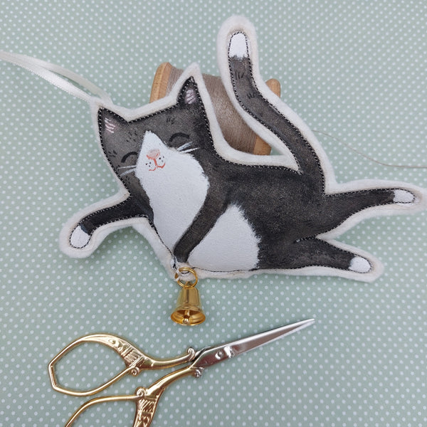 Dancing cat decoration